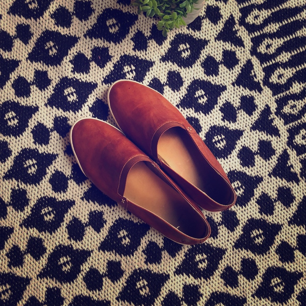 Frye Melanie Slip On Flats, cognac leather, sz 9.5
